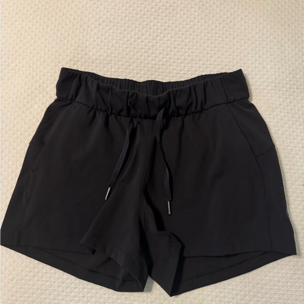 Black Lululemon shorts EUC